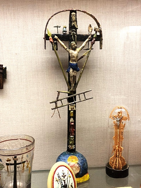 Arma-Christi-Kreuze im Leutkircher Museum