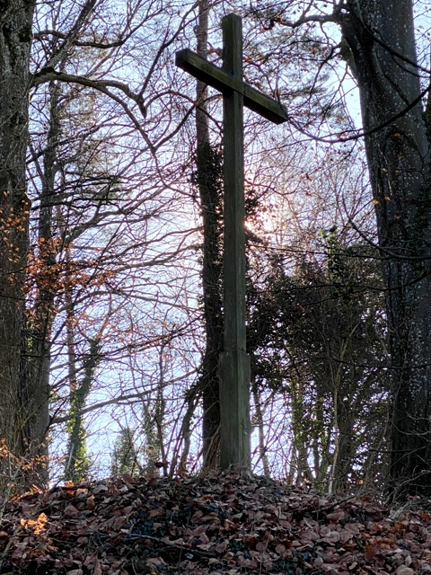 Hochkreuz auf dem Weg zur Schenkenburg