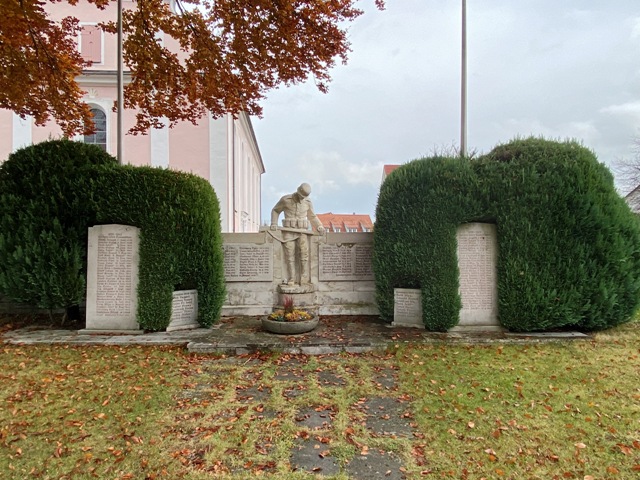 Aitrach, Kriegerdenkmal, Ansicht