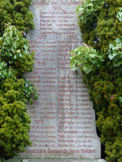Arnach, Kriegerdenkmal, Detail