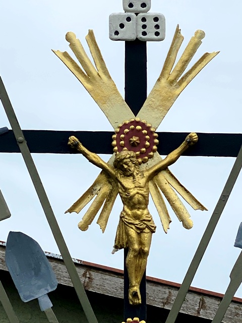 Arnach, Schlesis, Arma-Christi-Kreuz