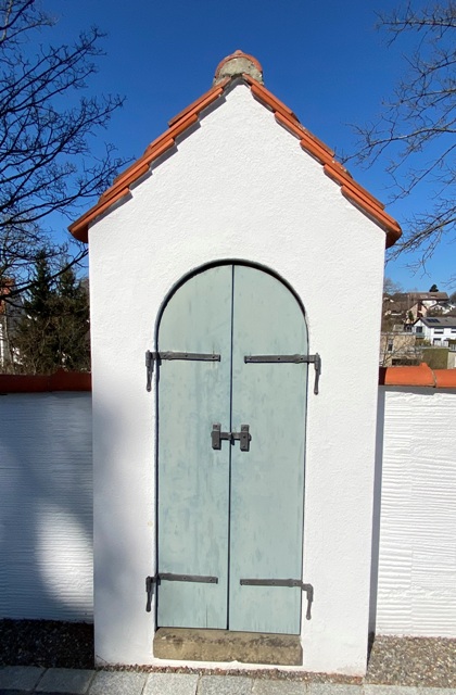Kreuzweg auf dem Baindter Friedhof