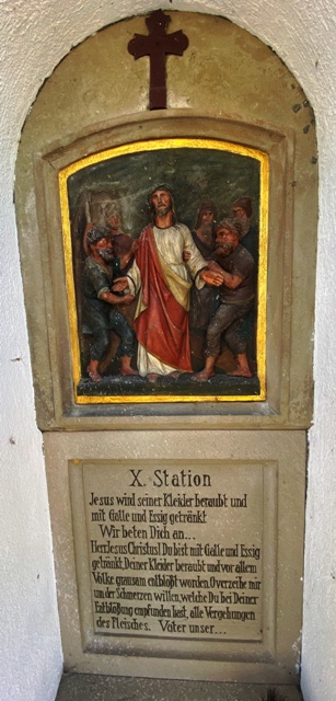 Kreuzweg auf dem Baindter Friedhof