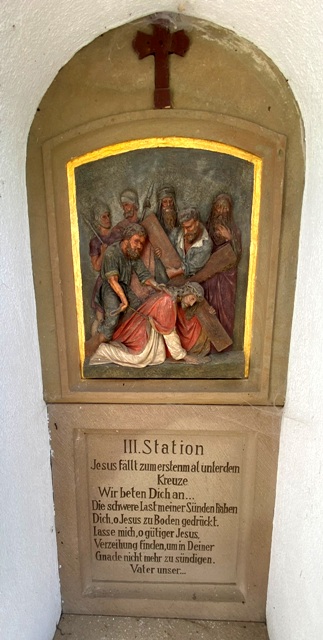 Kreuzweg auf dem Baindter Friedhof