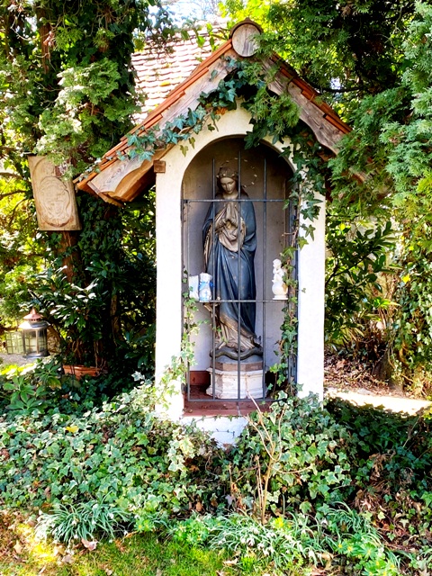 Bildstock im Pfarrhausgarten von Baindt