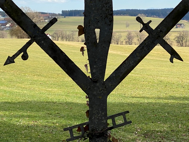 Balterazhofen, Arma-Christi-Kreuz