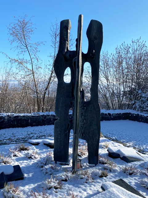 Ehrenmal auf derm Friedhof von Berg