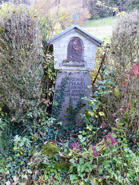 Bergatreute, Achtal, Stundenweg, Bildstock Raphael