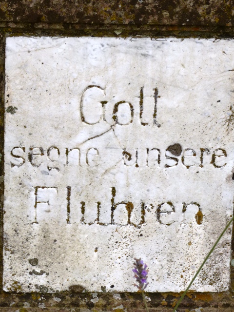 Wegkreuz an der Straße von Abetweiler nach Rossberg, Detail Wegkreuz an der Straße von Abetweiler nach Rossberg, Detail