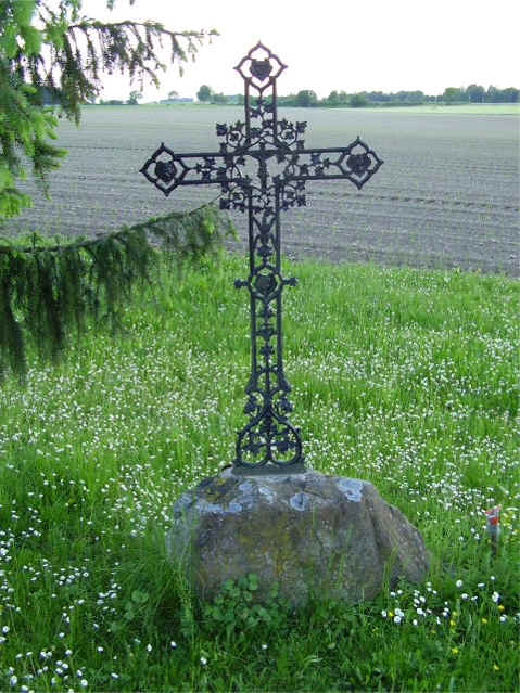 Feldkreuz am Ortseingang von Untermllenbronn (aus Richtung Magenhaus)