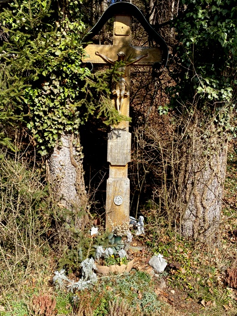 Wegkreuz aus Holz mit Kupferdach Bodnegg
