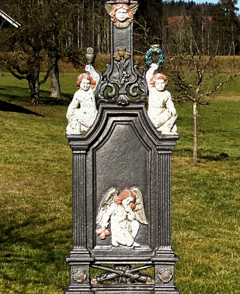 Wegkreuz mit Herz-Mariens_Madonna in Bodnegg