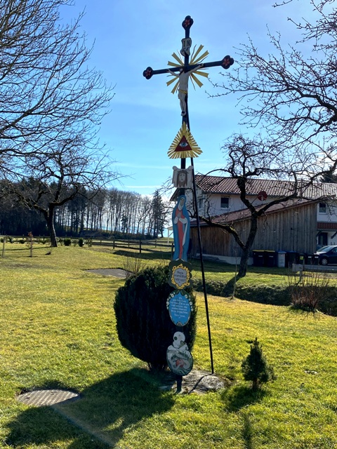Wegkreuz auf dem Weg nach Waldburg