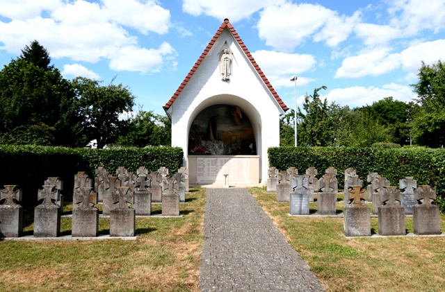 lberg Dieterskirch, zugleich Ehrenmal fr die Opfer der Kriege