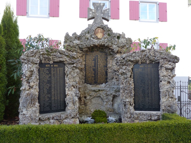 Eintrnen, Denkmal Opfer der beiden Weltkriege