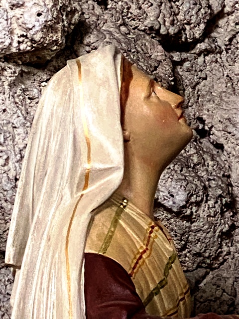 Lourdesgrotte in der Ellwanger Kirche