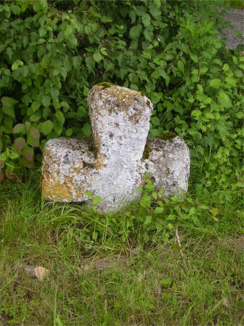 schon fast eingewachsenes Shnekreuz, Heurenbach