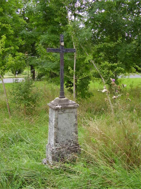 Feldkreuz, Bad Waldsee, Richtung Heurenbach, Aufschrift "Mein Jesus Barmherzigkeit" (fast unleserlich)