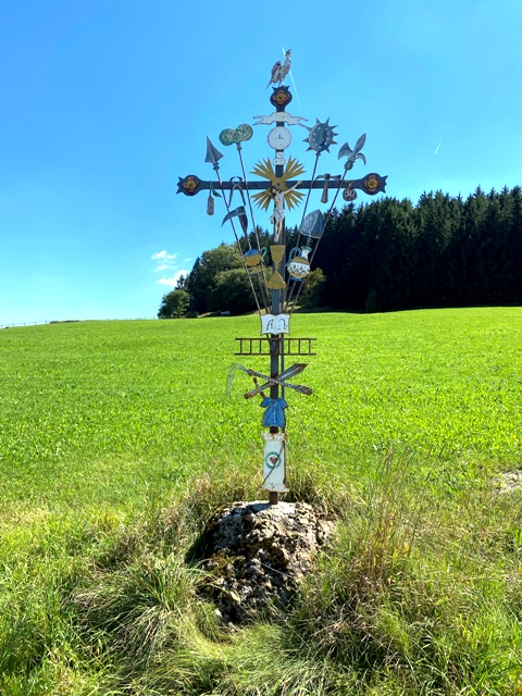 Arma-Christi-Kreuz zwischen Frauenzell und Hinznang