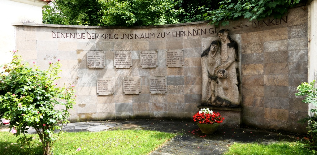 Ehrenmal Grundsheim
