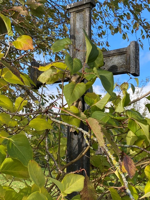 Wegkreuz in Graben
