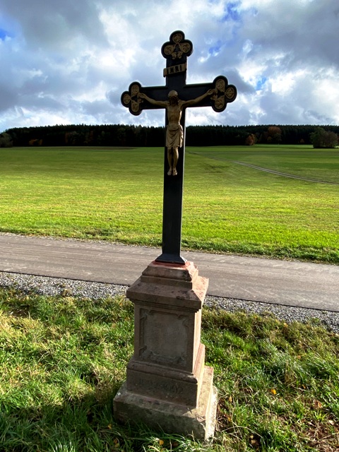 Wegkreuz Haisterkirch am Radweg nach Osterhofen