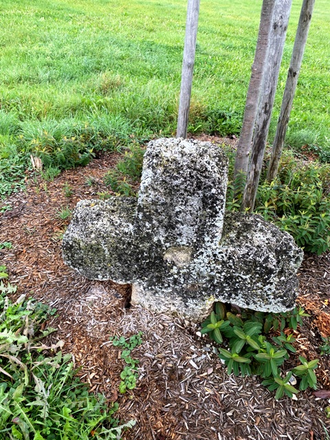 Haisterkirch, Feldkreuz mit Shnekreuz