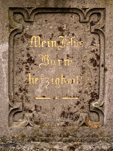 Wegkreuz an der Klostermauer Haisterkirch