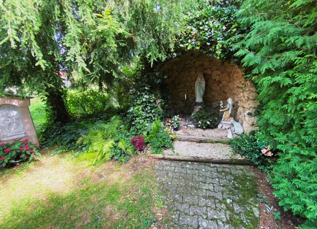 Lourdesgrotte Haslach, auf dem Gelnde des Heims St. Konrad