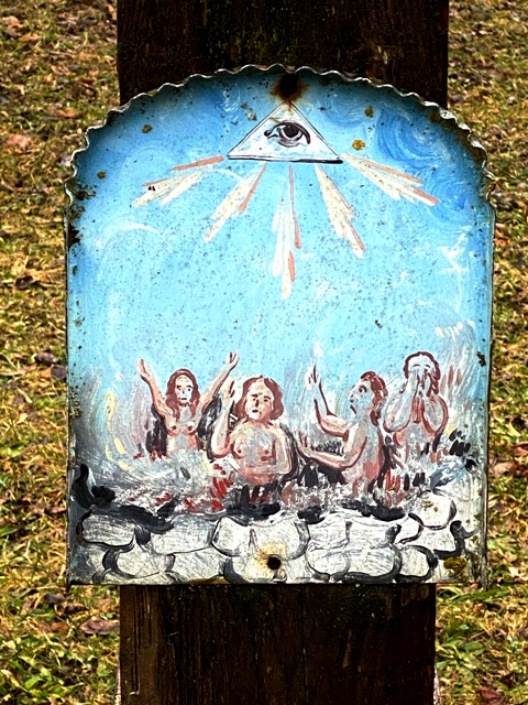 Herlazhofen, Arma-Christi-Kreuz mit Holzbalken