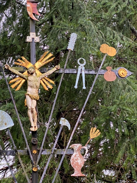 Ulrichhof bei Herlazhofen, Arma-Christi-Kreuz
