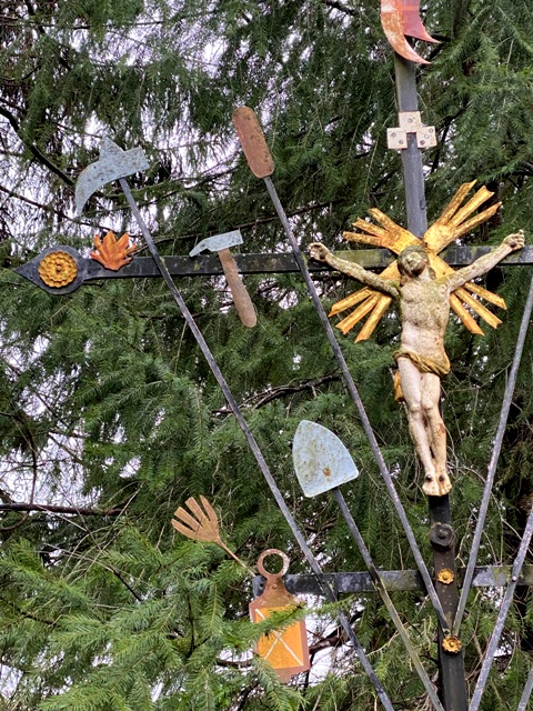 Ulrichhof bei Herlazhofen, Arma-Christi-Kreuz