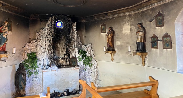 Lourdesgrotte in der Kapelle Hnlishofen