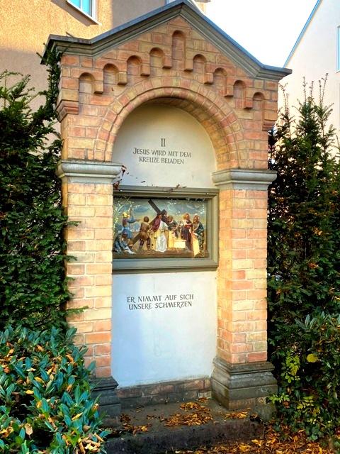 Kreuzweg Laupheim, Anlage