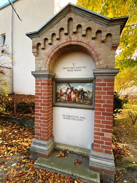 Kreuzweg Laupheim, Anlage