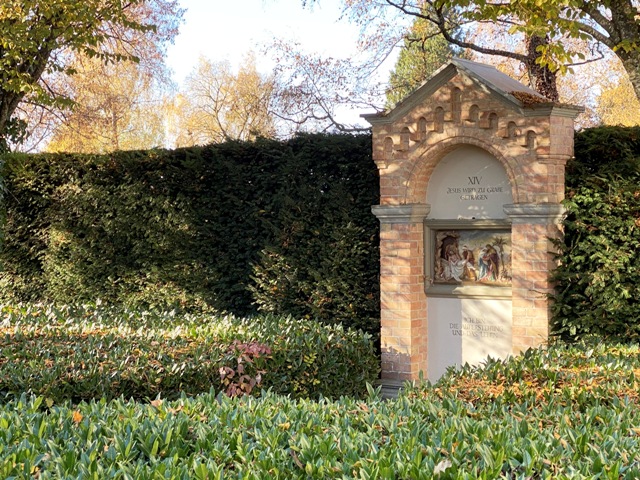 Kreuzweg Laupheim, Anlage
