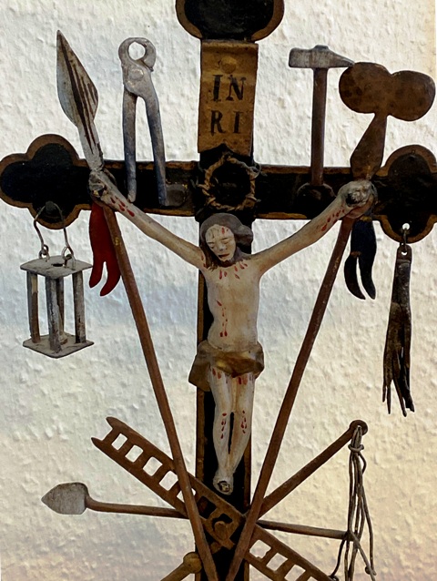 Mittelurbach, kleines Arma-Christi-Kreuz