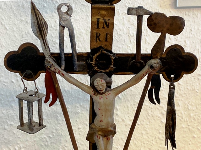 Mittelurbach, kleines Arma-Christi-Kreuz