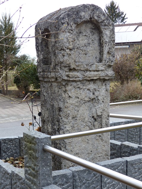 Tuffsteinbildstock, Haus Familie Lerch, Engetweiler, Rckseite