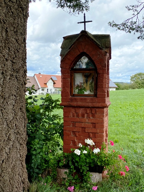 Bildstock in Osterhofen Richtung Graben