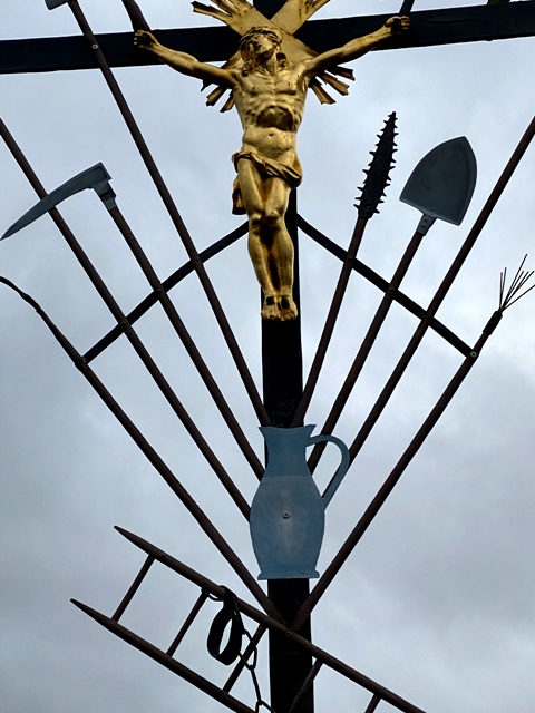 Gestratz-Rauhen, Arma-Christi-Kreuz