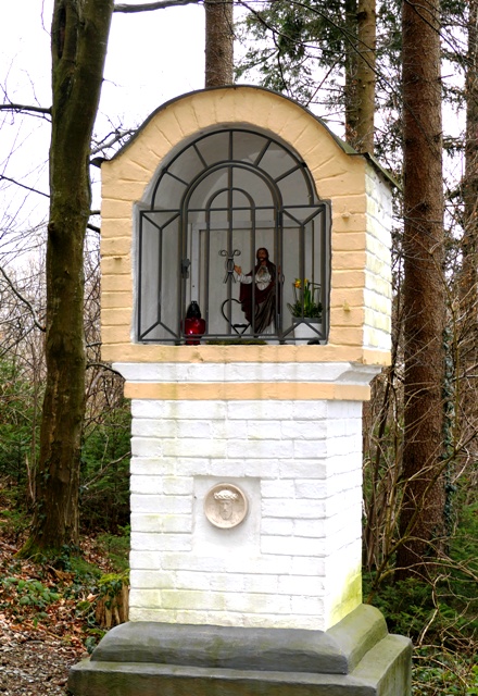 Bildstock mit Herz-Jesu-Figur in Ringschnait