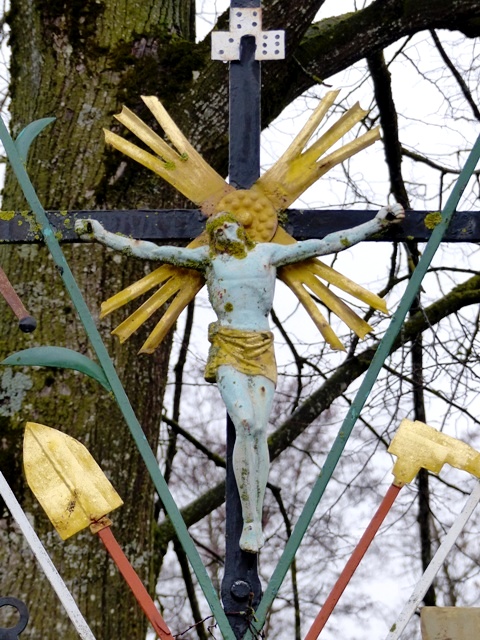Rötenbach, Arma-Christi-Kreuz, Straße Richtung Wolfegg, Detail