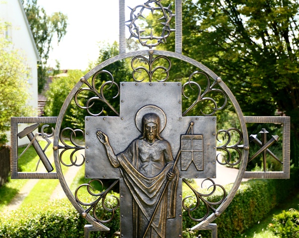 Arma-Christi-Kreuz in Schnebrg bei Schwendi