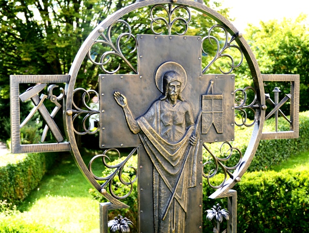 Arma-Christi-Kreuz in Schnebrg bei Schwendi