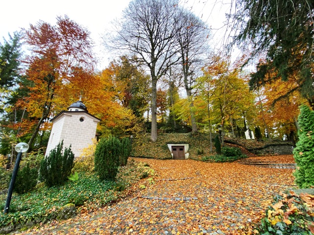 Kreuzberg Ummendorf, Anlage
