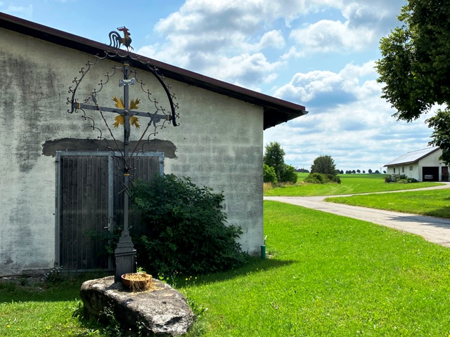 Arma-Christi-Kreuz bei Waltershofen