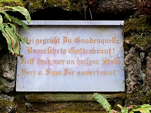 Lourdesgrotte am Kreuzberg Weingarten