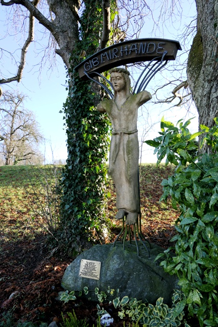 Wegkreuz "Gib mir Hnde"
