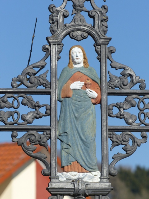 Wegkreuz, Wassers, im Dorf, Detail2